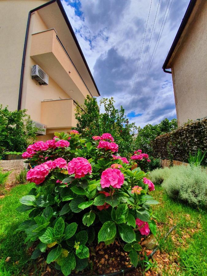 Apartment Tonka Sibenik Exterior photo
